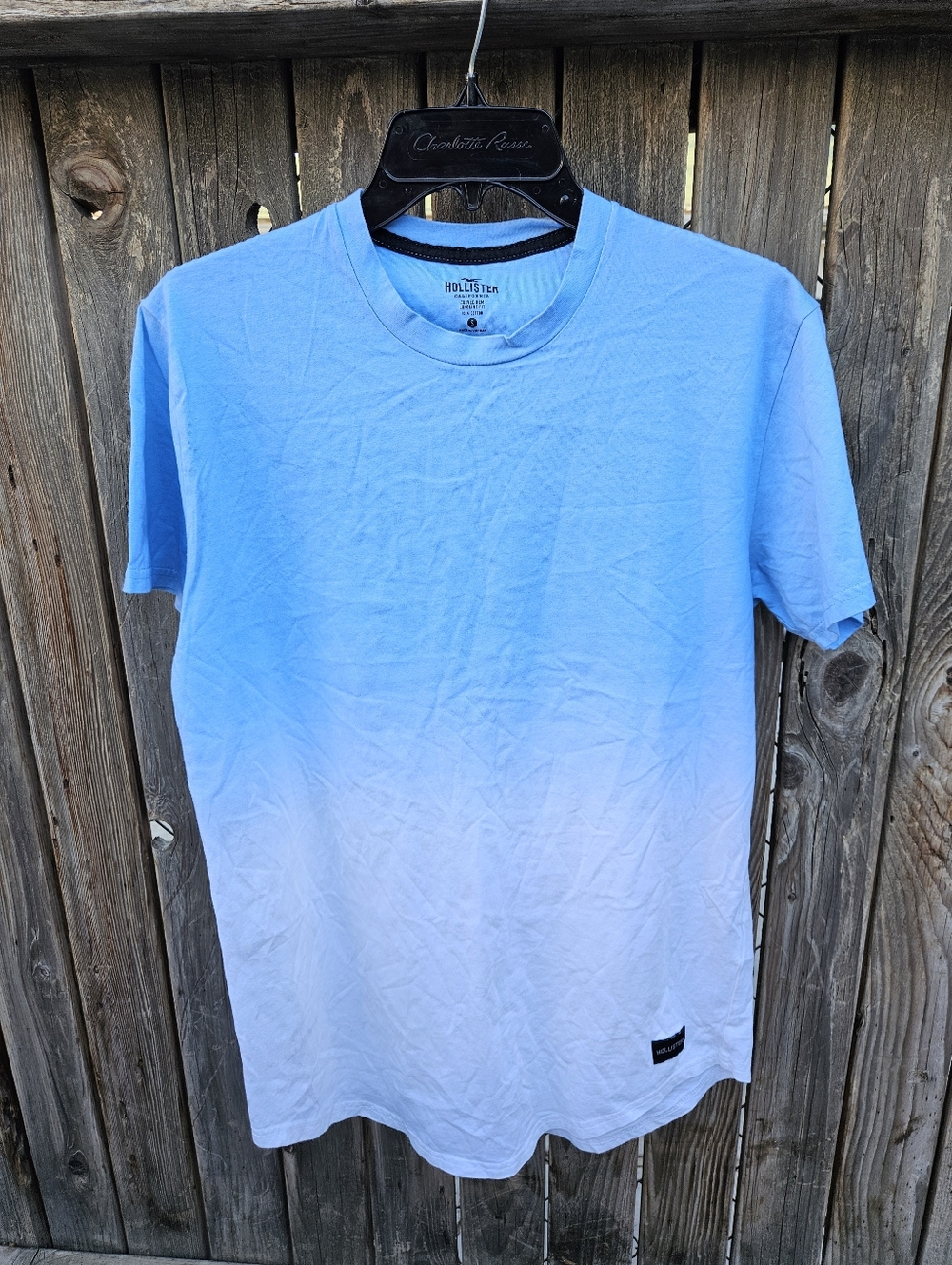 Hollister Men's Blue to White Ombre Crew Tee Size S